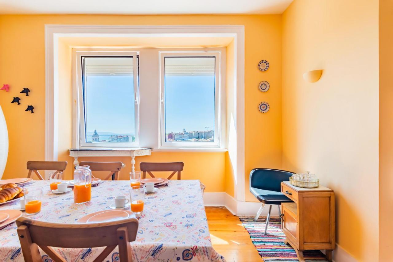 Bright & Beautiful Floor Graca Flat * Lisbon
